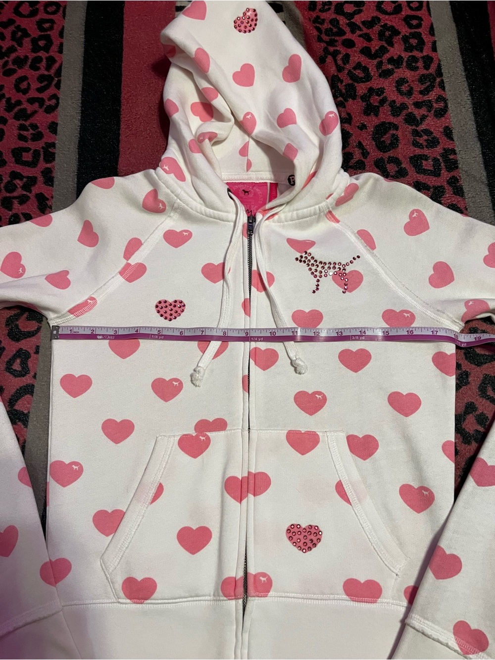 Vintage PINK Victoria's Secret 2007 white and pink heart rhinestone zipup jacket - Picture 12 of 12